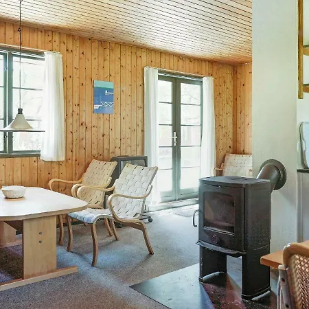 Casa vacanze Three-bedroom Holiday In Nexo 22 *