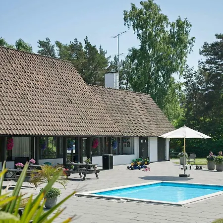 Casa vacanze Three-bedroom Holiday In Nexo 22 *