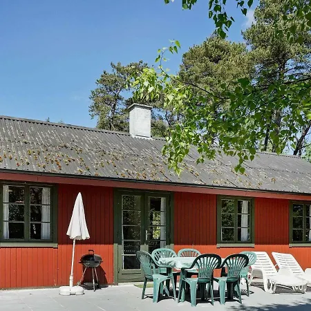 Three-bedroom Holiday In Nexo 22 * Snogebæk